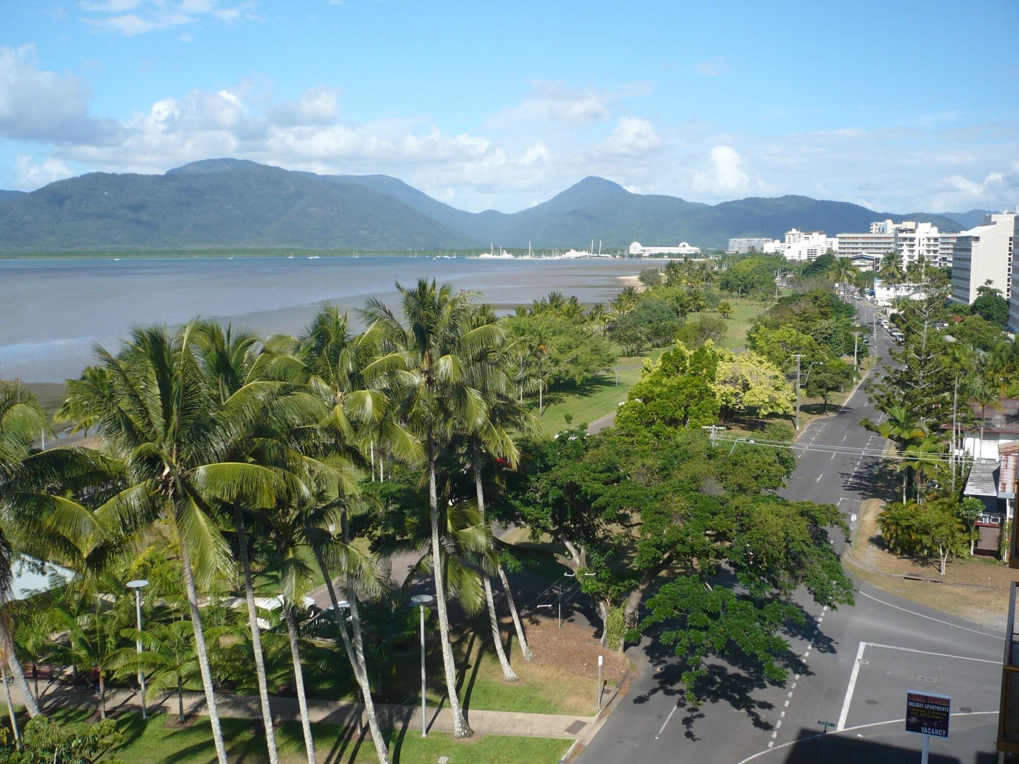 Coral Towers Holiday Suites Cairns Exterior foto